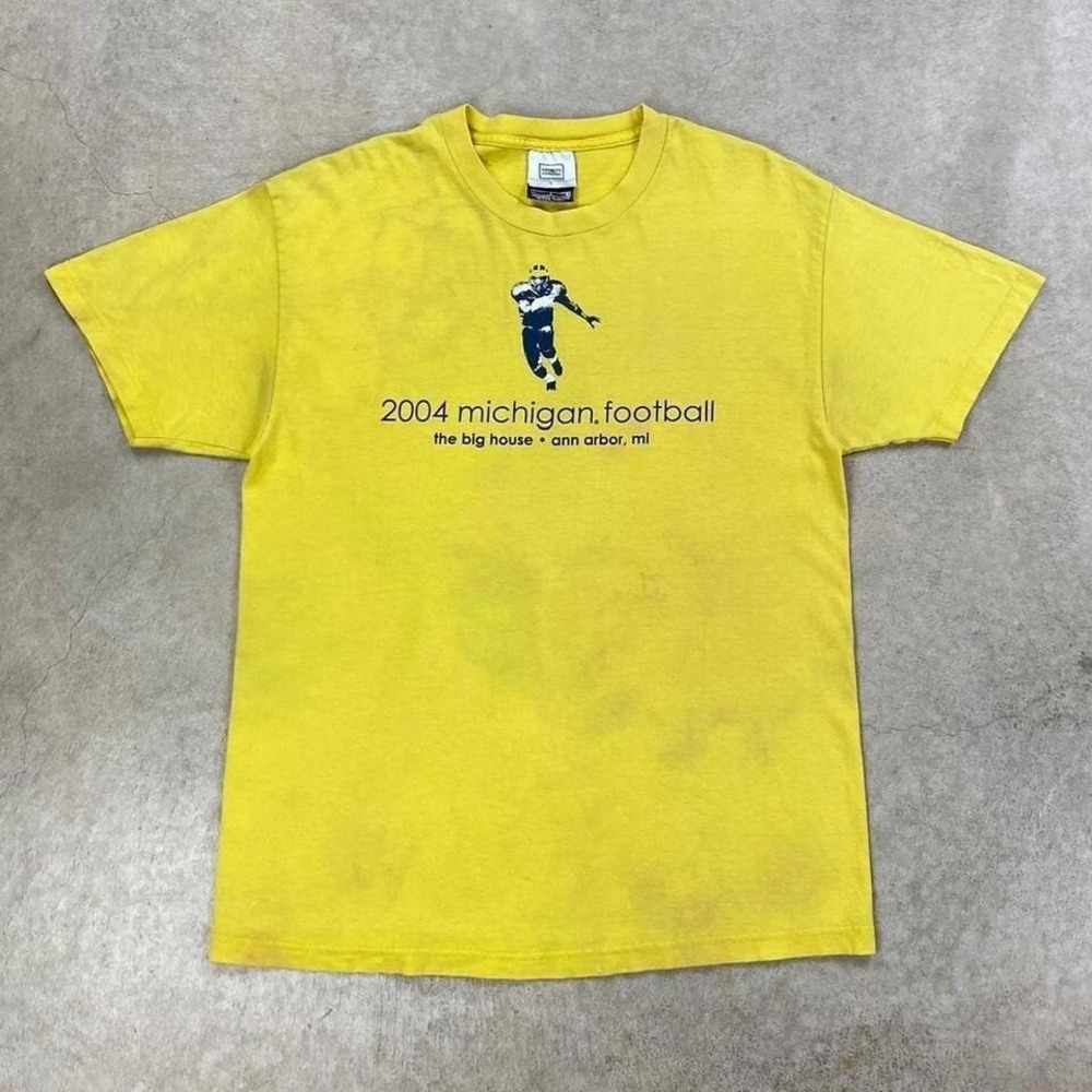 Vintage 2004 Sports Specialties Michigan Football Shirt Size Large Yellow NCAA